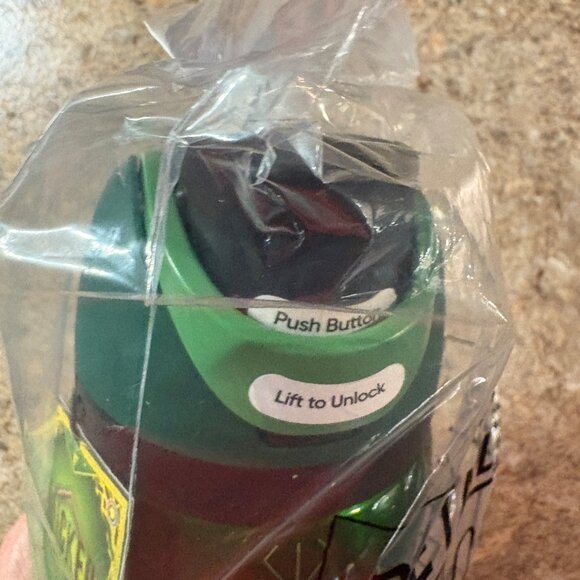 Owala X Wicked For Good ELPHABA 32oz Freesip New With Tags! - Picture 3 of 6